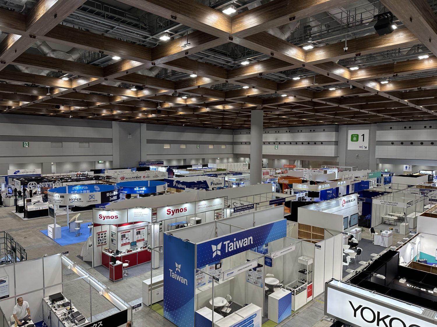 COMNEXT 2024年 展示会場の様子